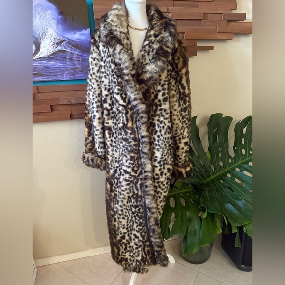Leopard Print Faux Fur Coat - Picture 1 of 16